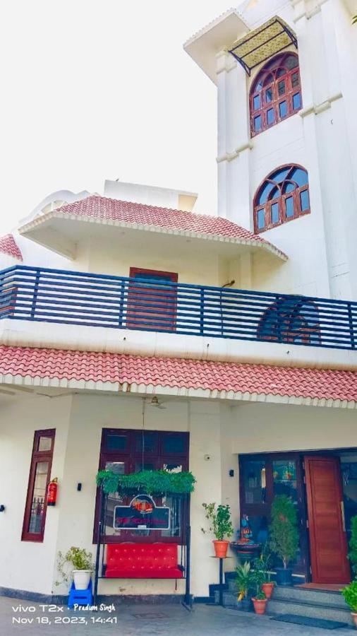 Mauji'S Villa Hotel & Guest House Allāhābād Junction Exteriör bild