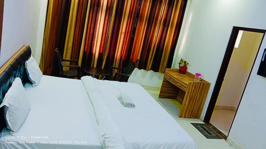 Mauji'S Villa Hotel & Guest House Allāhābād Junction Exteriör bild