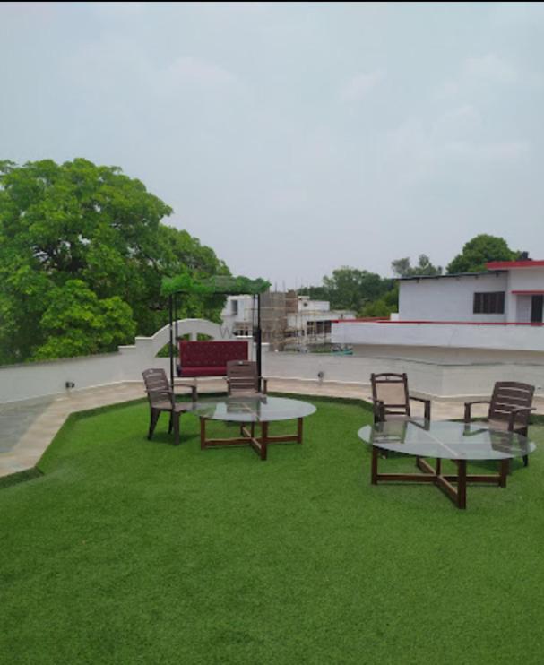 Mauji'S Villa Hotel & Guest House Allāhābād Junction Exteriör bild